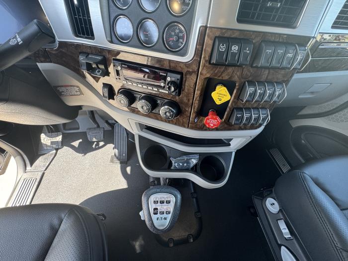 2027 Peterbilt 589-19