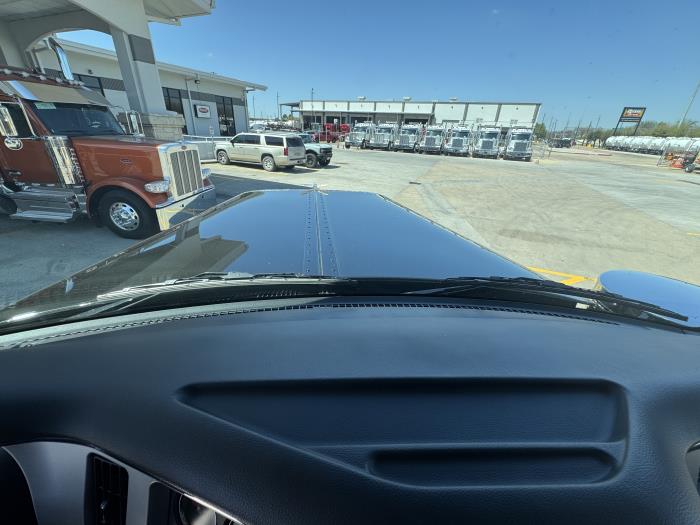 2027 Peterbilt 589-21