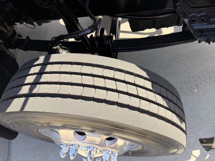 2019 Peterbilt 579-23