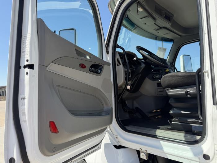 2019 Peterbilt 579-26