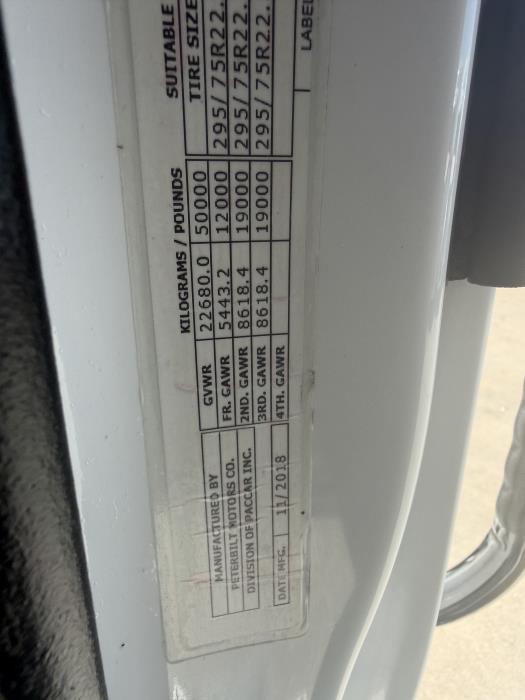 2019 Peterbilt 579-28