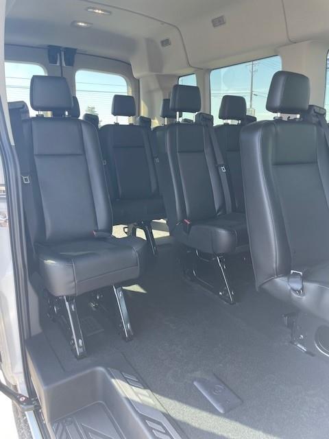 2026 Ford Transit-350-11