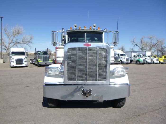 2016 Peterbilt 389-2