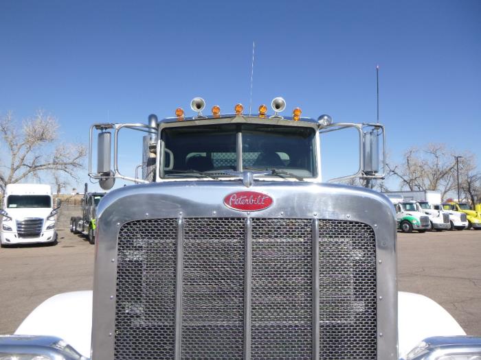 2016 Peterbilt 389-3