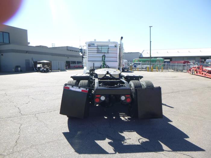 2016 Peterbilt 389-7