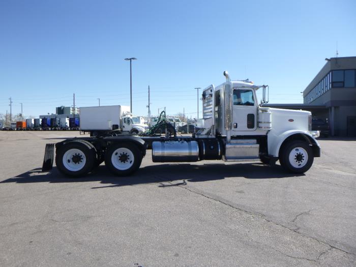 2016 Peterbilt 389-9
