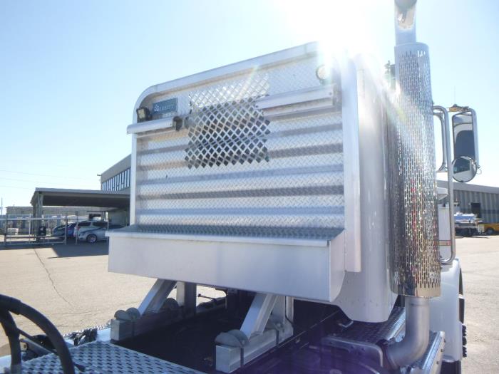 2016 Peterbilt 389-11