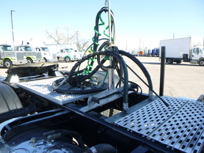 2016 Peterbilt 389-12