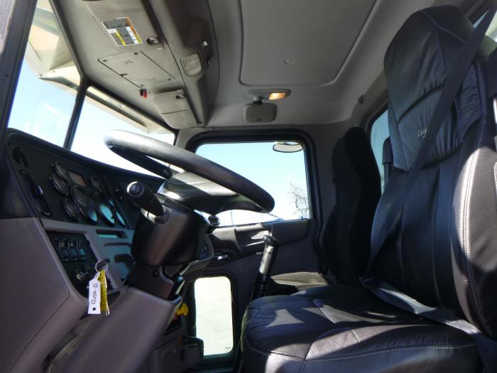 2016 Peterbilt 389-20