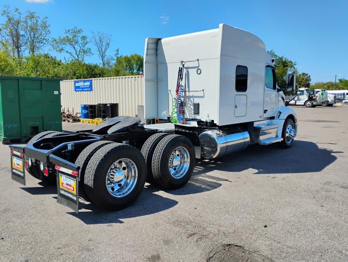 2022 Peterbilt 579-6
