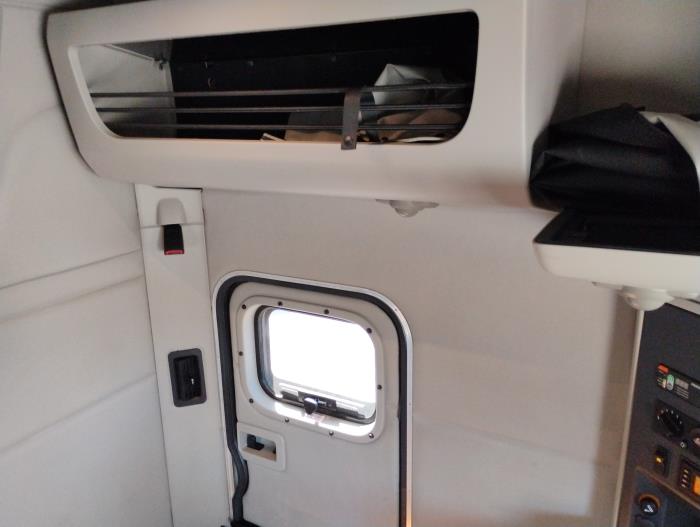 2022 Peterbilt 579-28