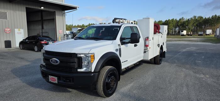 2017 Ford F-550-0
