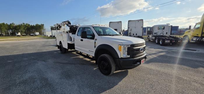 2017 Ford F-550-6