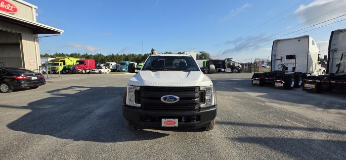 2017 Ford F-550-7