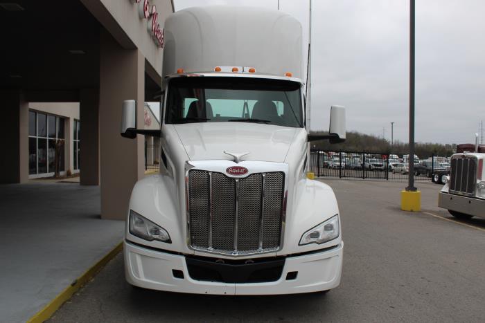 2022 Peterbilt 579-1