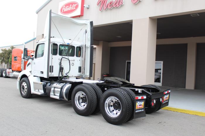 2022 Peterbilt 579-3