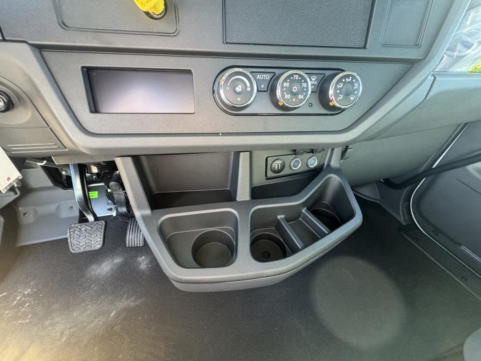 2025 Peterbilt 536-6