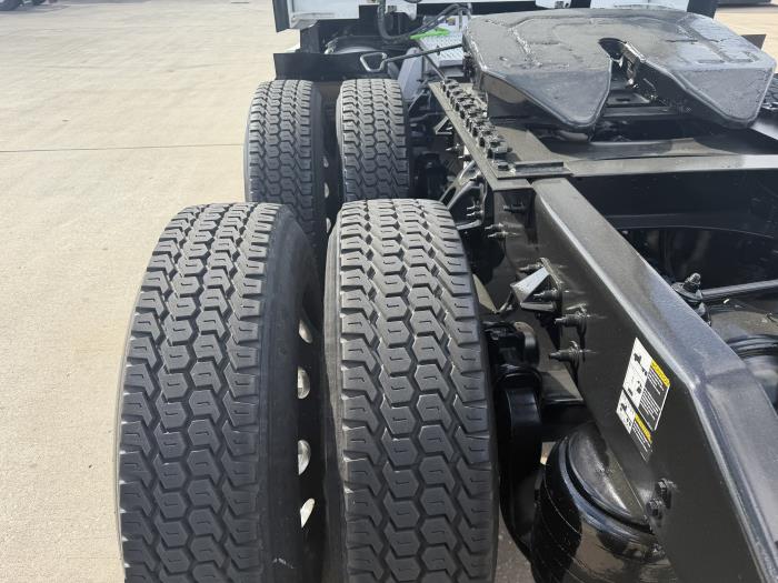 2024 Peterbilt 579-11