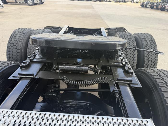 2024 Peterbilt 579-13