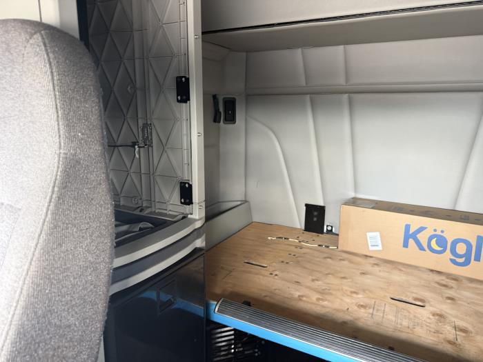 2024 Peterbilt 579-30