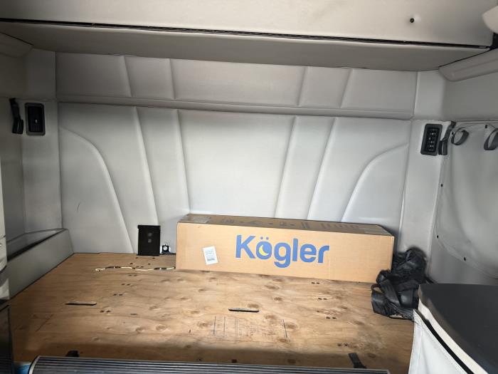 2024 Peterbilt 579-31