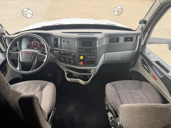 2024 Peterbilt 579-34