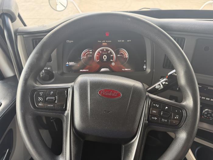 2024 Peterbilt 579-37