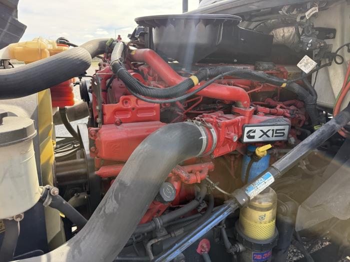 2021 International LT625-12