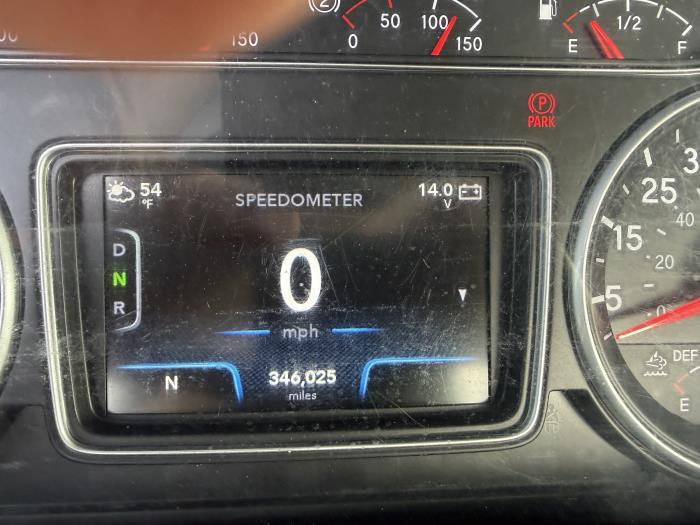 2021 International LT625-14