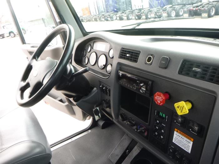 2018 Peterbilt 337-12