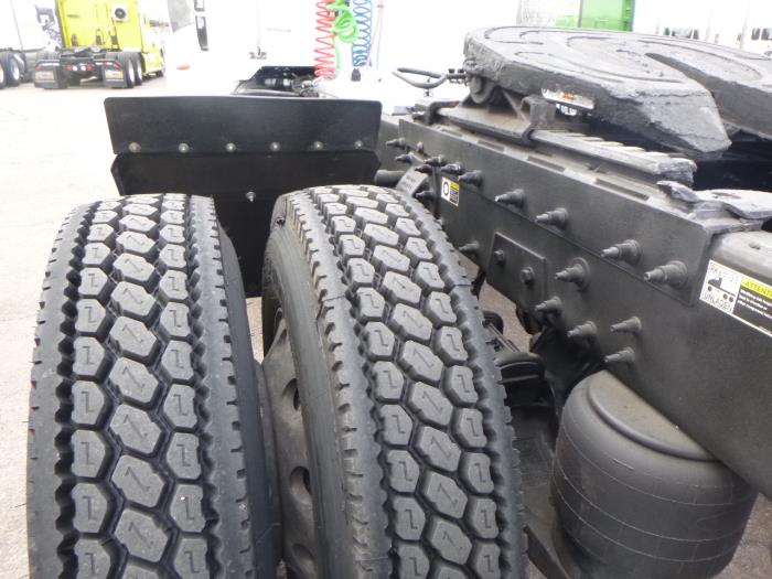 2018 Peterbilt 337-19