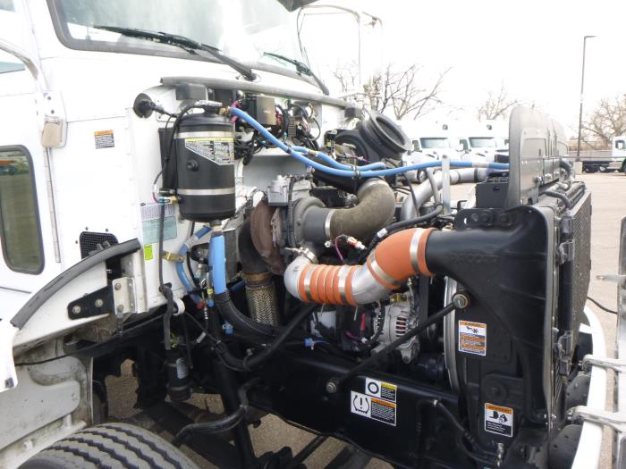 2018 Peterbilt 337-25