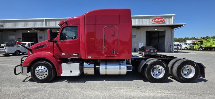 2022 Peterbilt 579-1