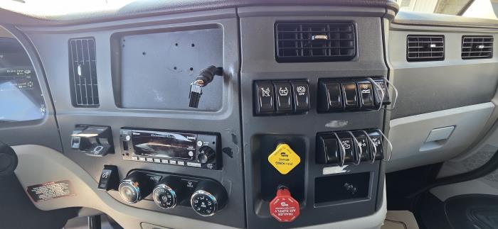 2022 Peterbilt 579-19