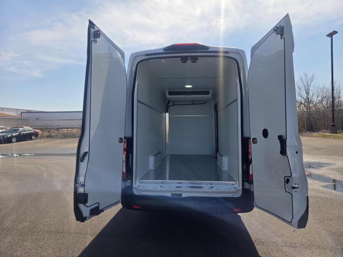 2026 Ford Transit-350-8