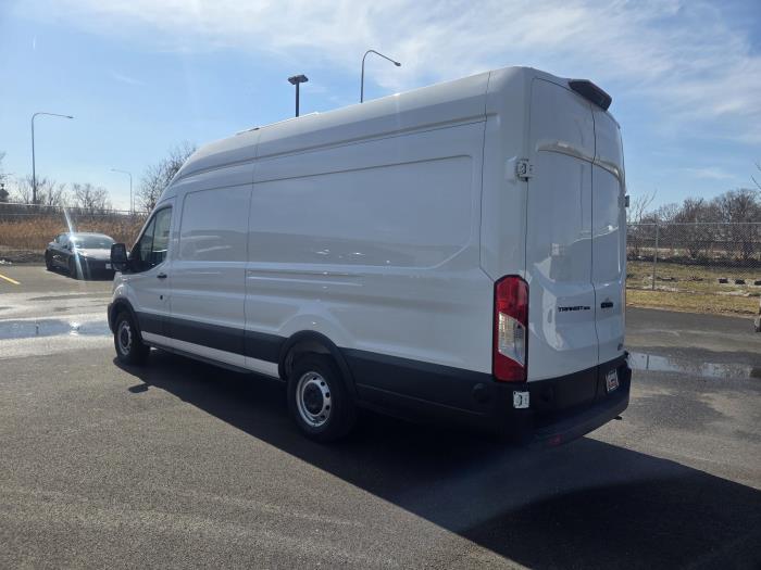 2026 Ford Transit-350-9