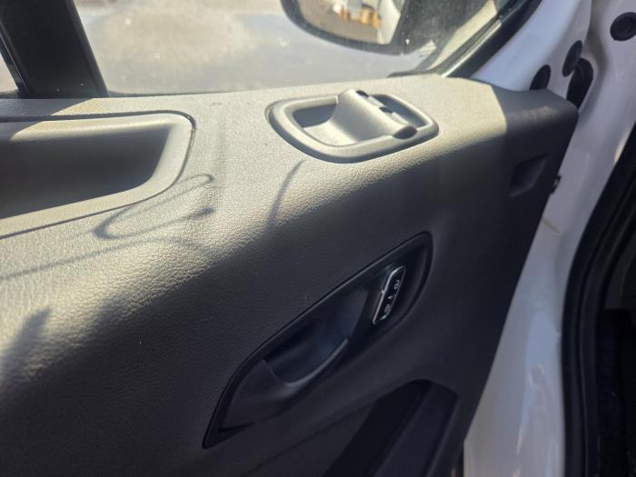 2026 Ford Transit-350-11