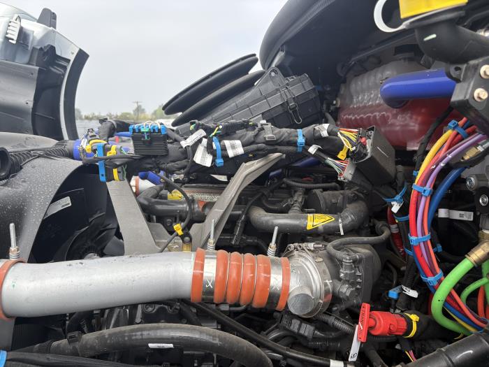 2026 Peterbilt 548-15