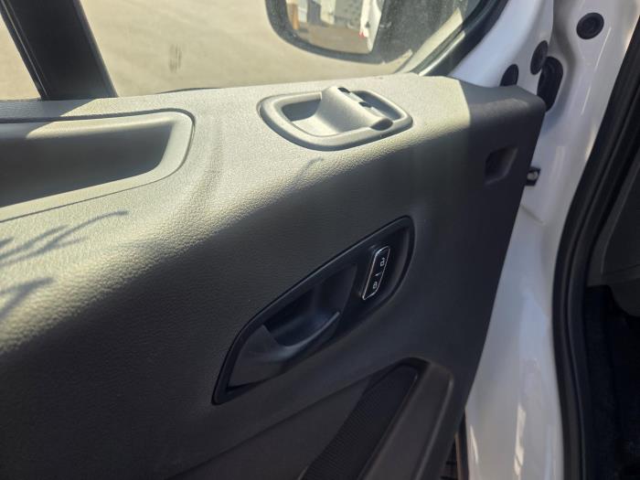 2026 Ford Transit-350-10