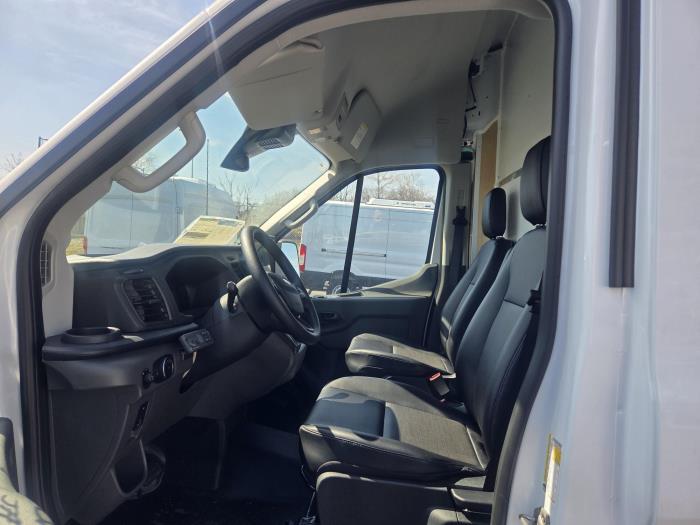 2026 Ford Transit-350-11