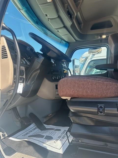 2022 Peterbilt 579-11
