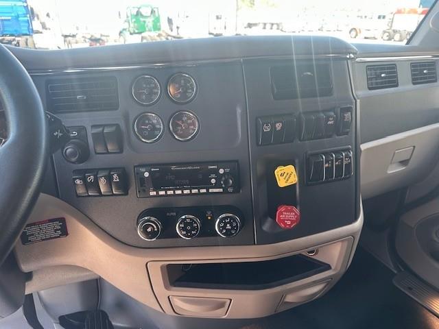 2022 Peterbilt 579-13