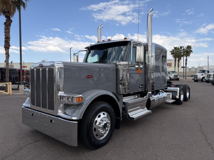 2027 Peterbilt 589-2