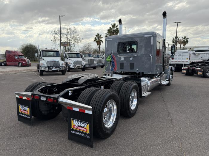 2027 Peterbilt 589-6