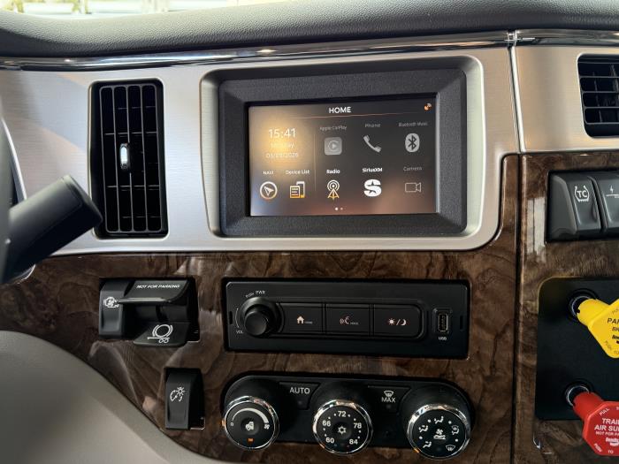 2027 Peterbilt 589-21