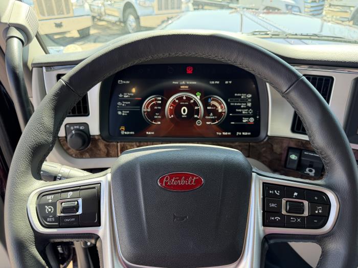 2027 Peterbilt 589-13