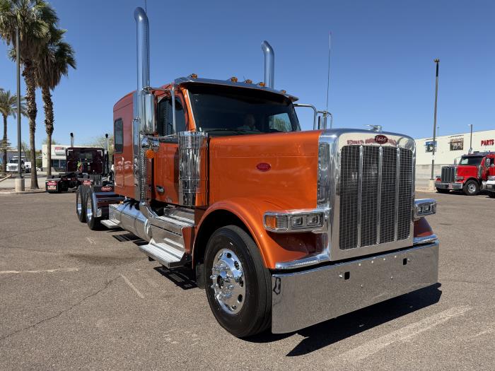2027 Peterbilt 589-2