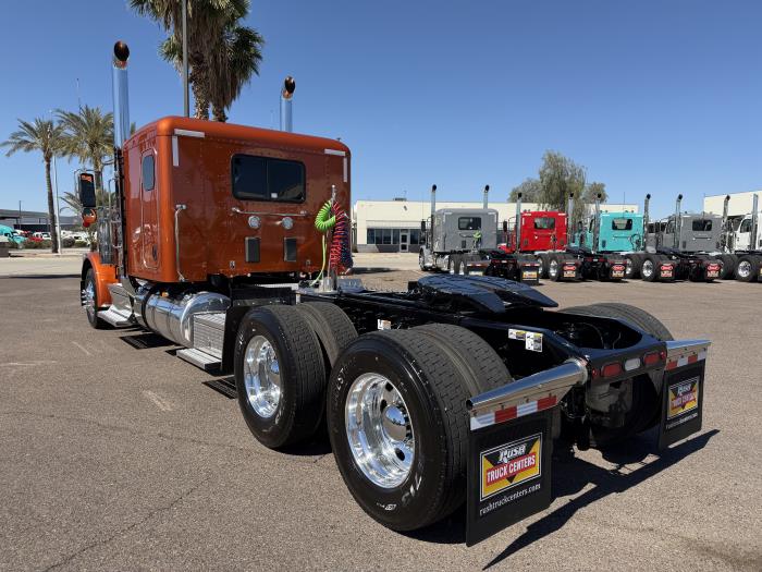 2027 Peterbilt 589-8
