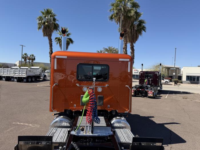 2027 Peterbilt 589-7