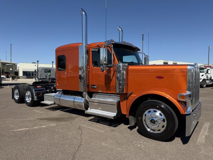 2027 Peterbilt 589-3